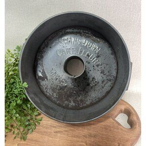 Vintage Swans Down Cake Flour Metal Cake Pan E Katzinger Co Chicago IL 9 X 4 In
